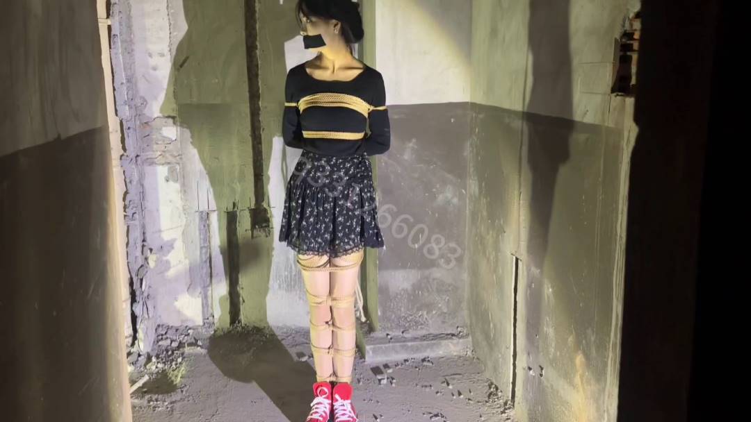 欢乐谷 废弃房屋捆绑悬吊调教之放置过夜完整深度版